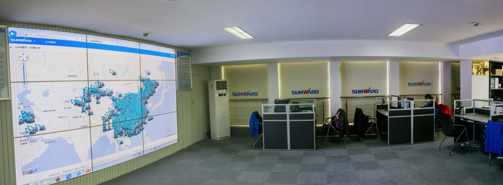 電話(huà)那頭的她（他）們