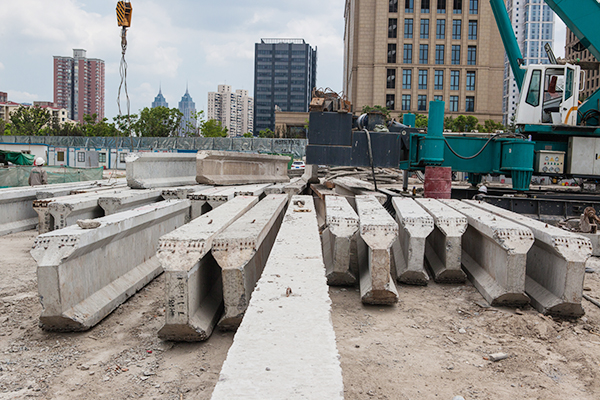 山河智能ZYW240圍護(hù)樁壓樁機(jī)驚艷問(wèn)世