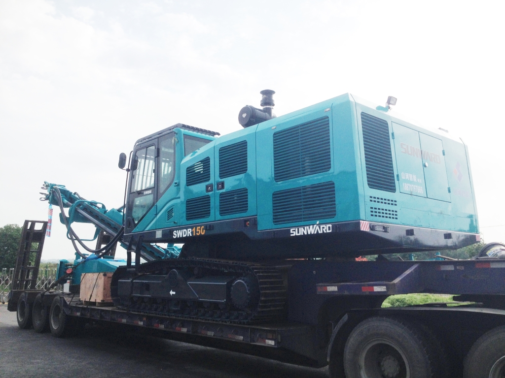 山河智能首臺(tái)大孔徑切削鉆機(jī)SWDR150交付客戶