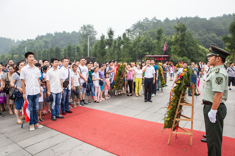 開挖機(jī)，坐游艇、飛機(jī) 山河智能開展員工家屬開放日活動(dòng)