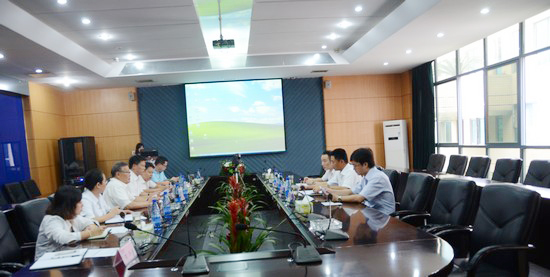 中國出口信用保險(xiǎn)公司領(lǐng)導(dǎo)一行考察山河智能　