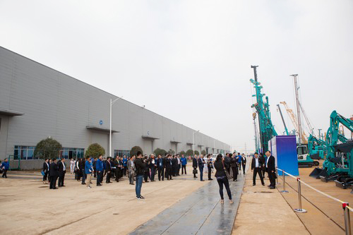 工程裝備盛宴，東盟十國代表在山河智能很享受