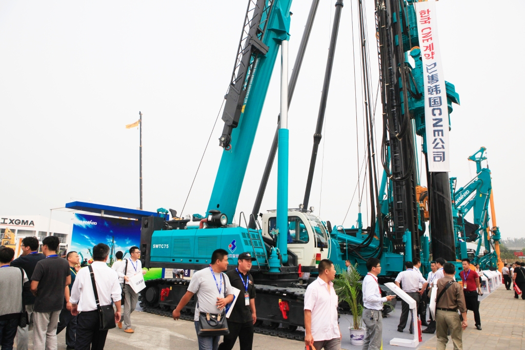 新品、精品、星品齊聚 山河智能閃耀BICES 2015