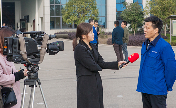 情人節(jié)牽手成功，山河智能SWDM520“我愛你”出嫁了