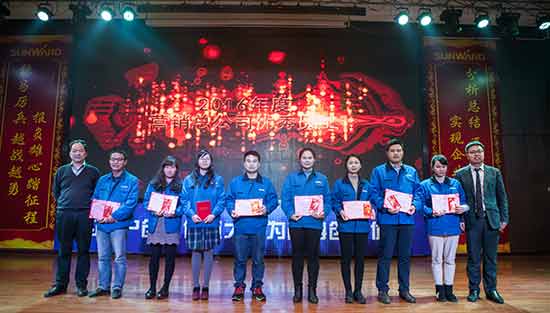 堅定信心、再接再厲，山河智能2017年度營銷表彰與誓師大會開啟新航程