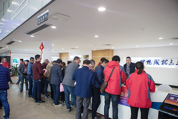 勢不可擋，山河智能挖掘機湖南市場訂貨會創(chuàng)新高