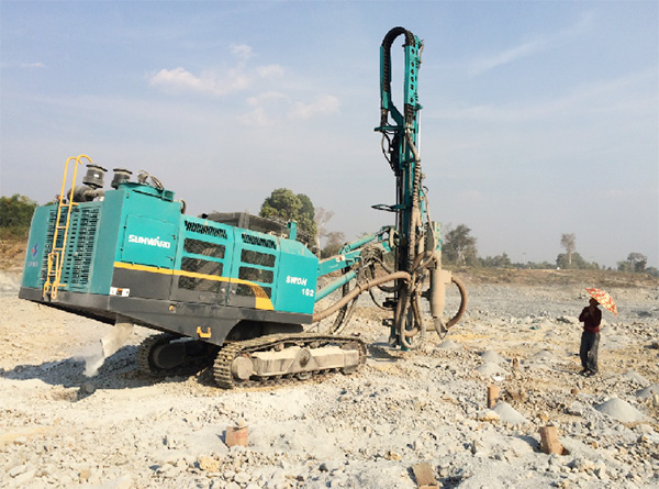 湄公河上的硬漢！山河智能露天鉆車展中國制造魅力