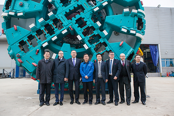 波蘭代表團(tuán)為山河智能創(chuàng)新發(fā)展點(diǎn)贊