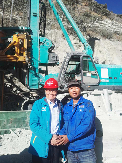 為客戶(hù)創(chuàng)造價(jià)值，山河智能董事長(zhǎng)元旦為一線服務(wù)團(tuán)隊(duì)點(diǎn)贊