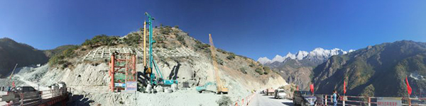 為客戶(hù)創(chuàng)造價(jià)值，山河智能董事長(zhǎng)元旦為一線服務(wù)團(tuán)隊(duì)點(diǎn)贊