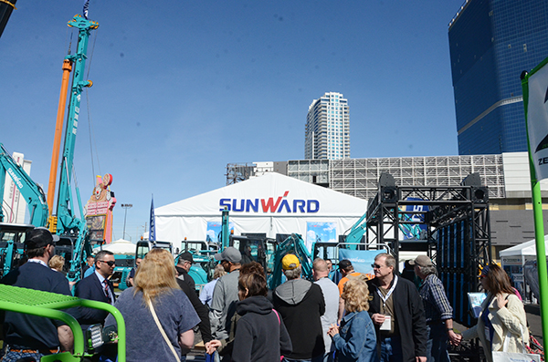 山河智能拉展“亮劍” 搶攻歐美高端市場(chǎng)