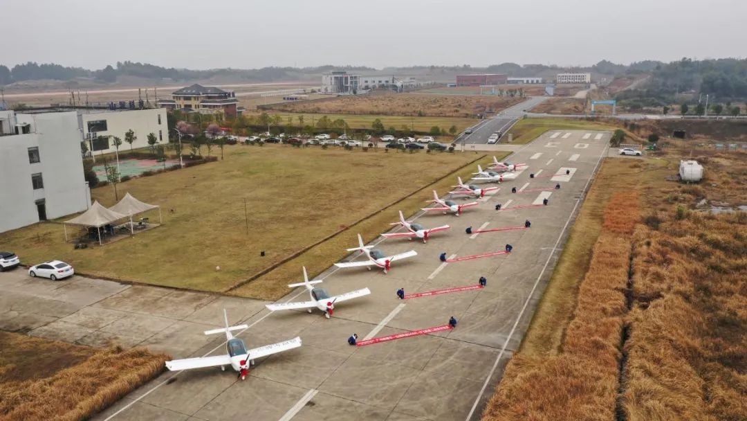 牛年開新局，山河航空8架SA60L飛機集中下線、交付
