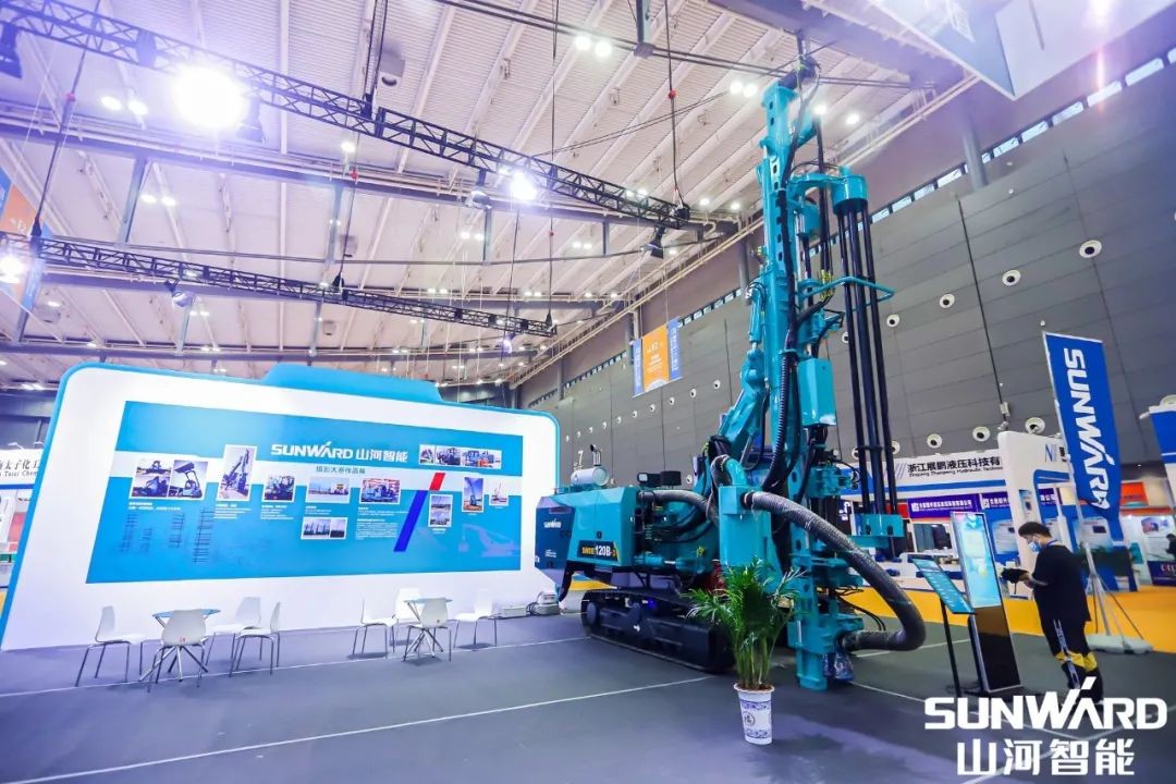 “山河綠”亮相長沙國際工程機械展，50余款產(chǎn)品盡顯山河智能創(chuàng)新實力