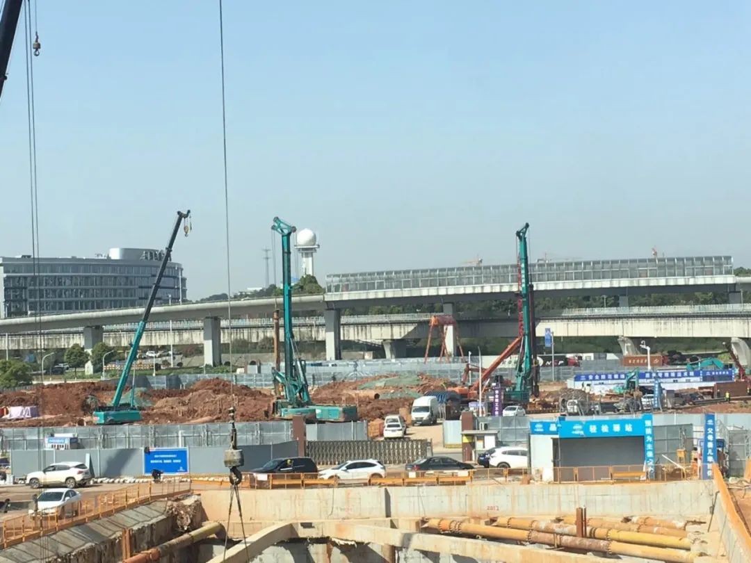 超強(qiáng)施工組合！山河智能助力長沙地鐵6號線建設(shè)