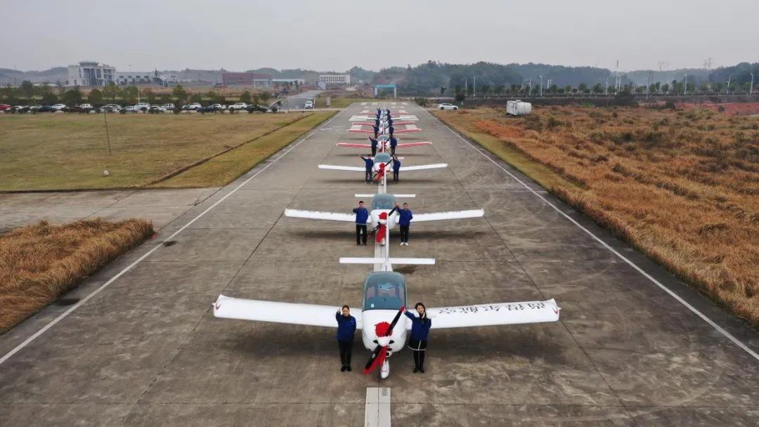 牛年開新局，山河航空8架SA60L飛機集中下線、交付