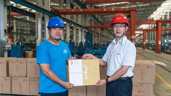 萬力集團(tuán)“送清涼”活動，慰問一線員工