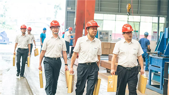 萬力集團(tuán)“送清涼”活動，慰問一線員工