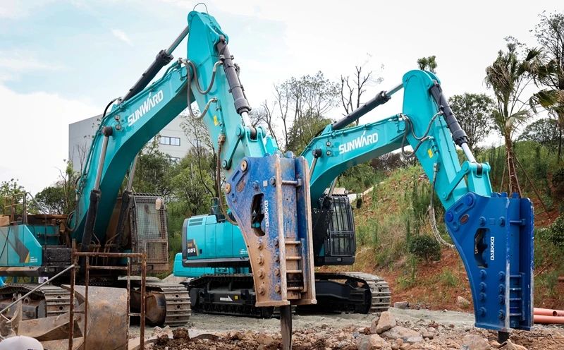 再升級(jí)！山河智能“礦山猛士”極限破碎現(xiàn)場(chǎng)直擊