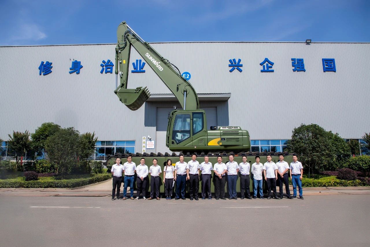 水陸兩用挖掘機(jī)亮相央視！山河智能應(yīng)急救援“猛將”出戰(zhàn)