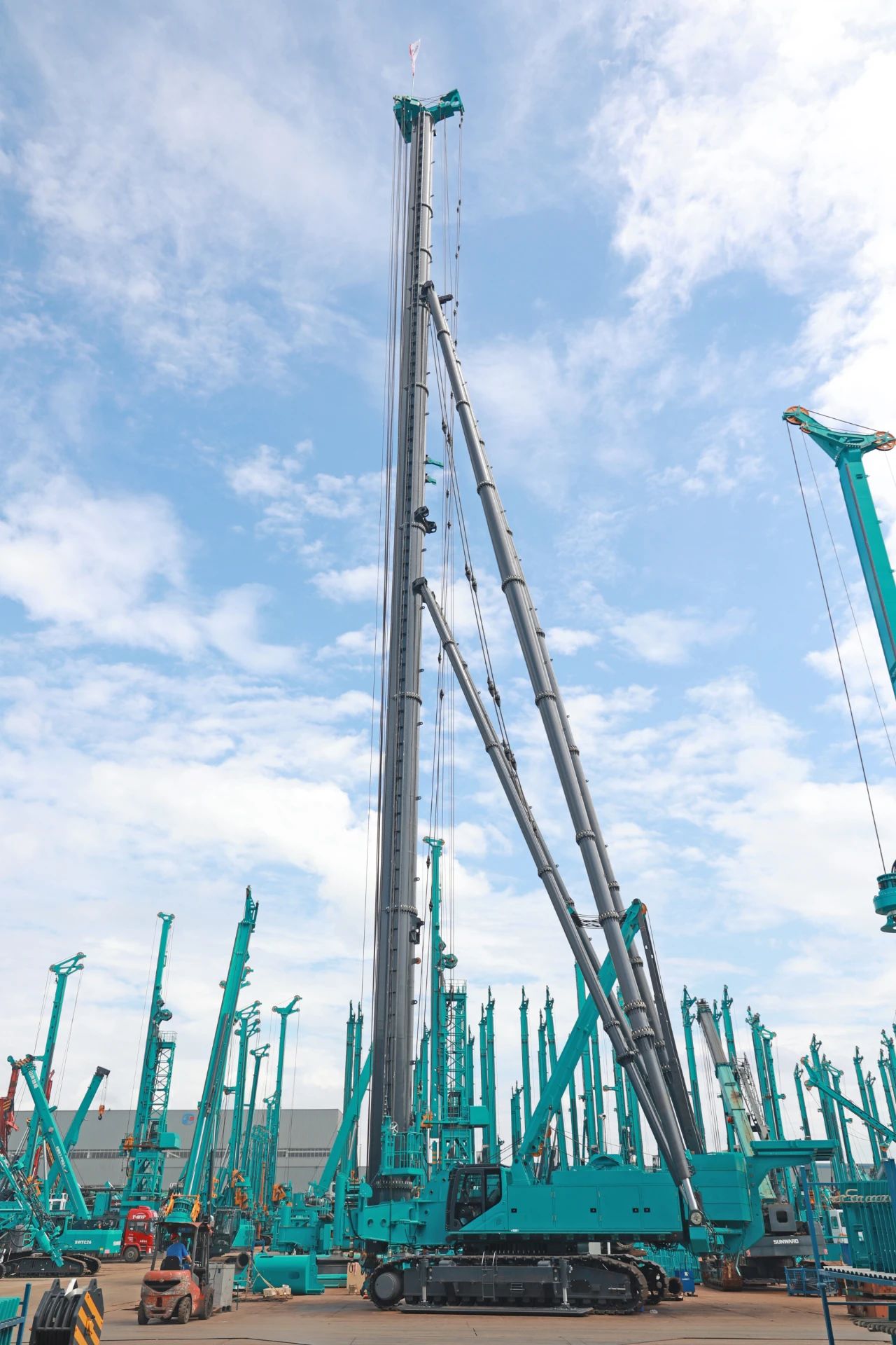 新品來了！看山河智能超級(jí)樁架如何“穩(wěn)”操勝券