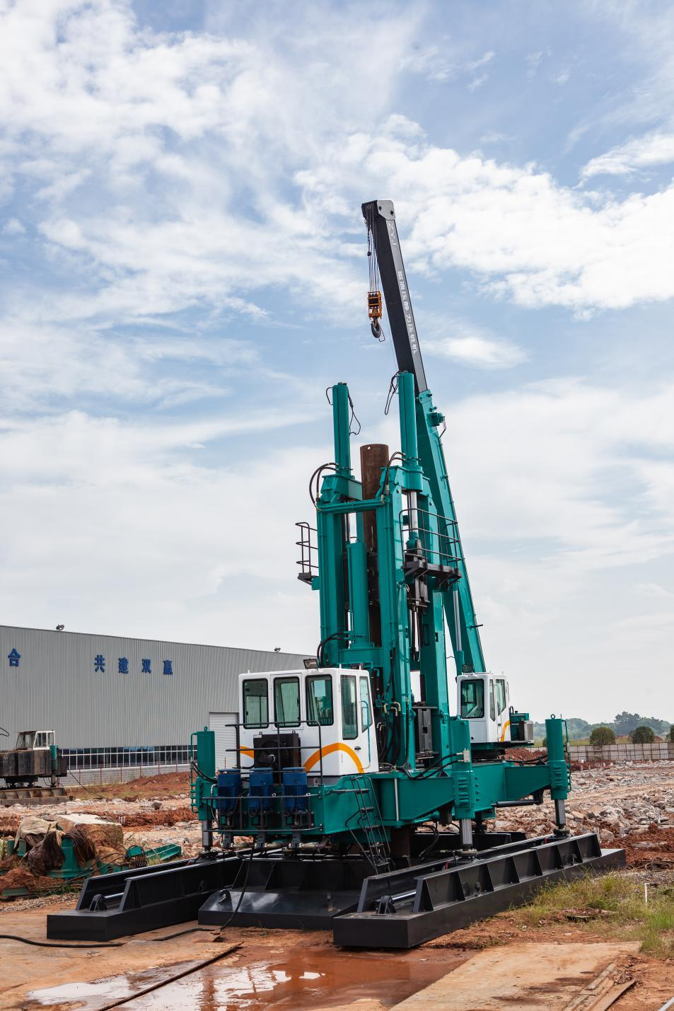 創(chuàng)新引領(lǐng)，山河智能行業(yè)首創(chuàng)雙層快壓裝置| 百年風華筑錦繡山河（5）