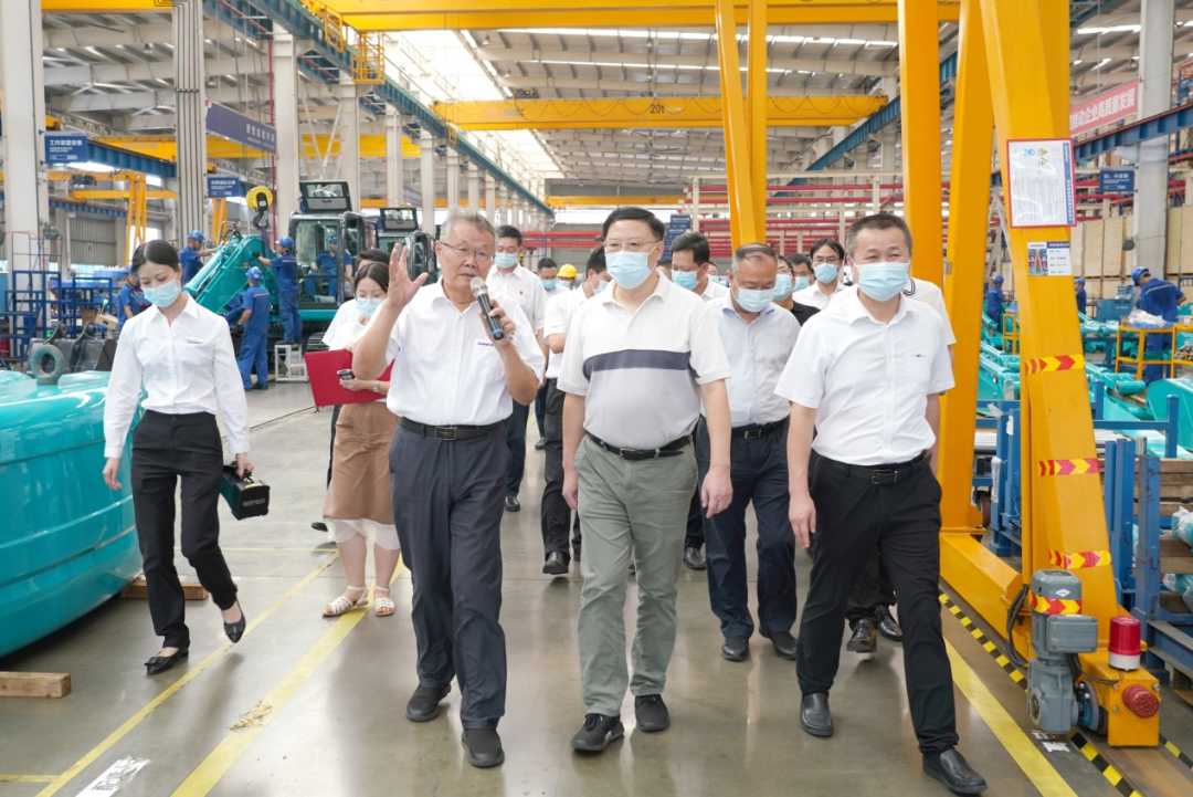 湖南省委常委、省委秘書長(zhǎng)張劍飛一行調(diào)研山河智能