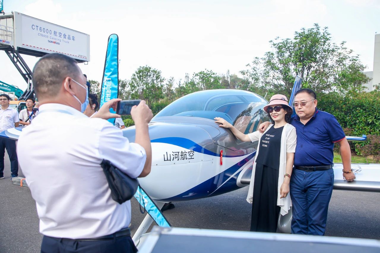 逛展超熱鬧！山河智能成果展示會(huì)高能名場(chǎng)面來襲