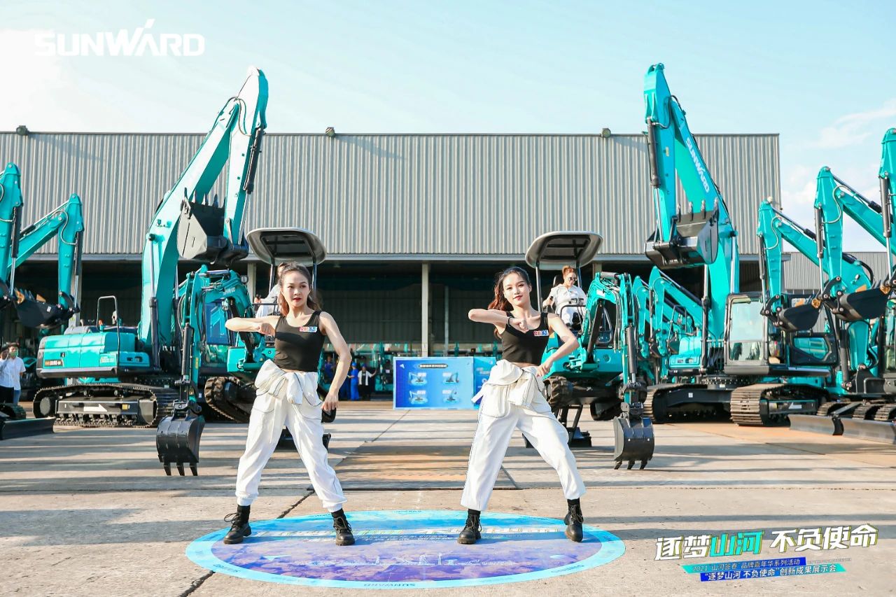 逛展超熱鬧！山河智能成果展示會(huì)高能名場(chǎng)面來襲