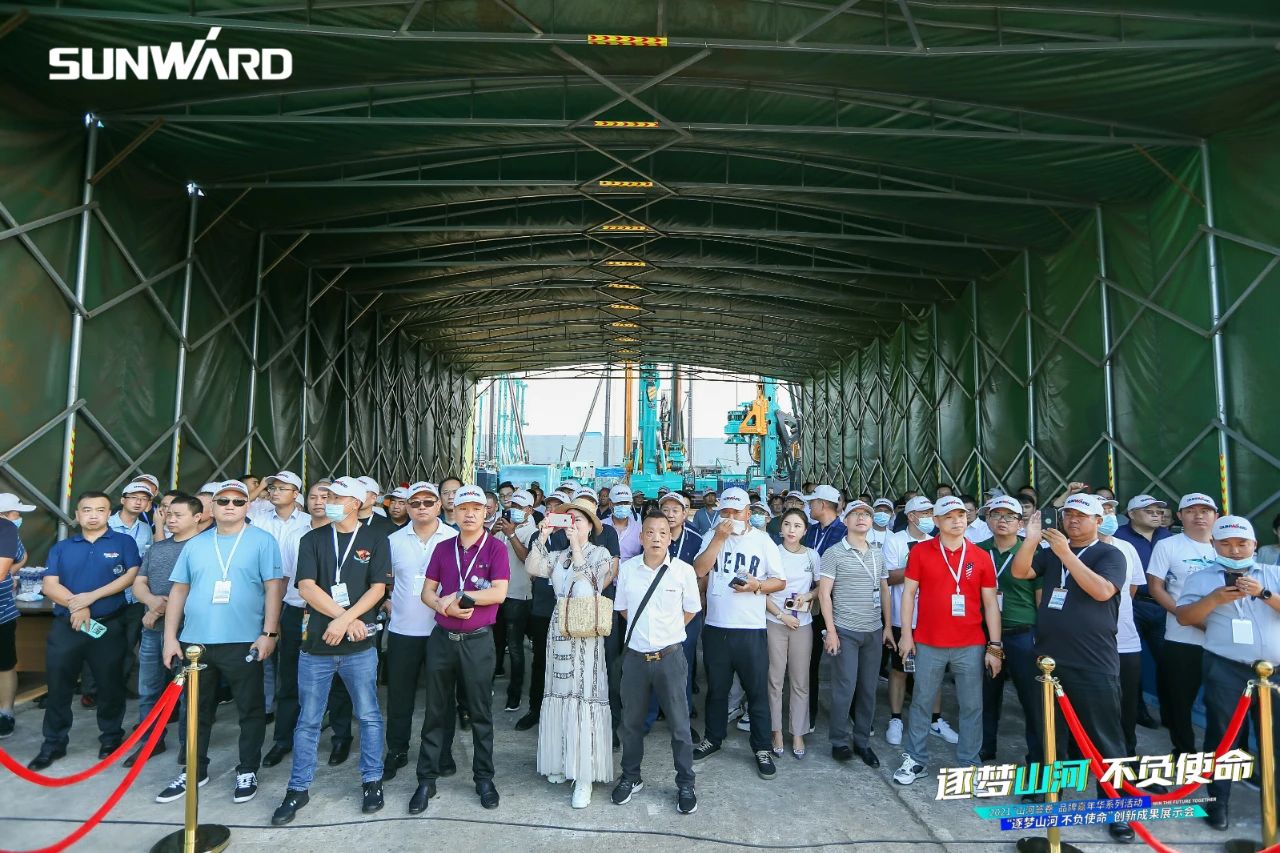 逛展超熱鬧！山河智能成果展示會(huì)高能名場(chǎng)面來襲