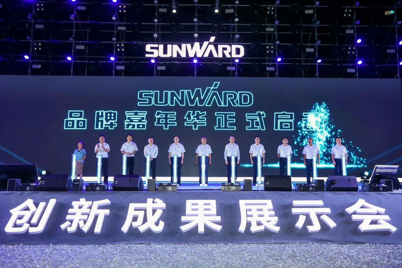 逛展超熱鬧！山河智能成果展示會(huì)高能名場(chǎng)面來襲