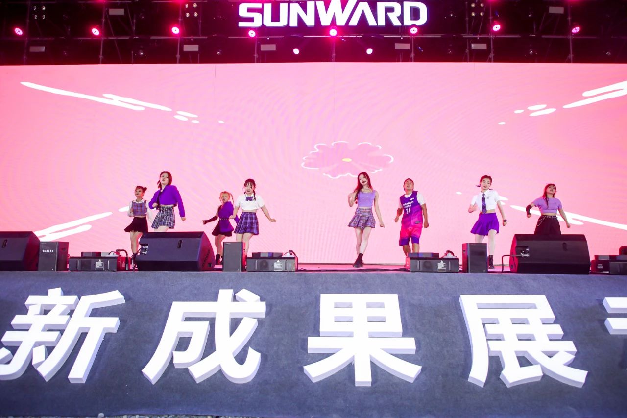 逛展超熱鬧！山河智能成果展示會(huì)高能名場(chǎng)面來襲