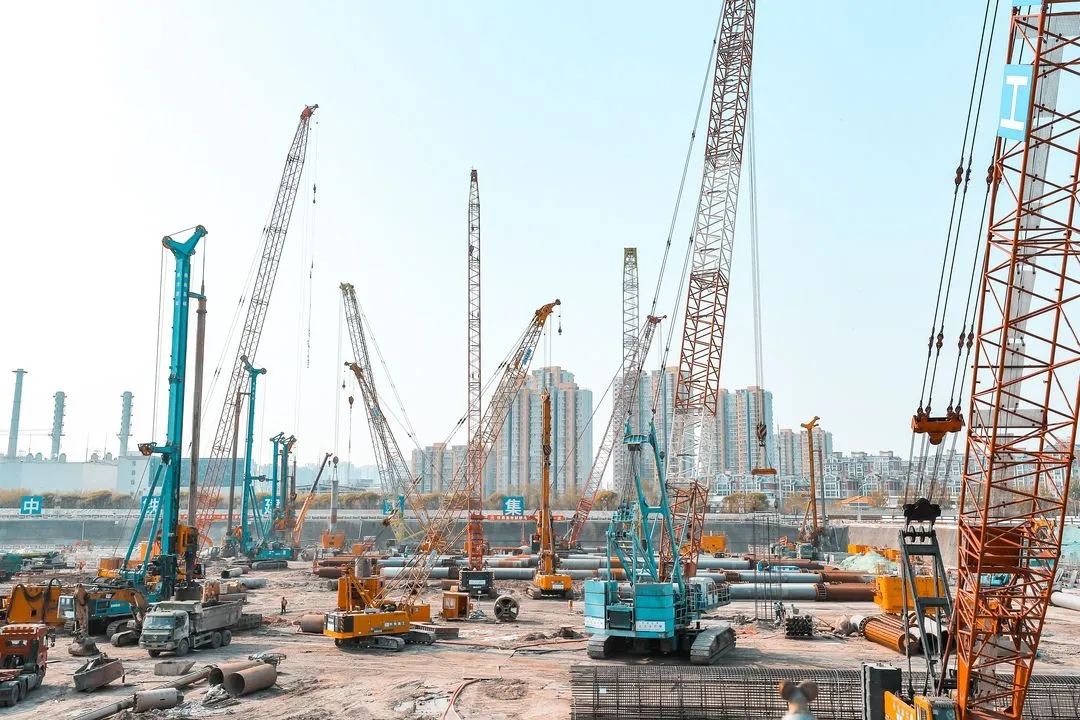 大國重器！山河智能超級裝備助力北京城市副中心綜合交通樞紐站建設(shè)