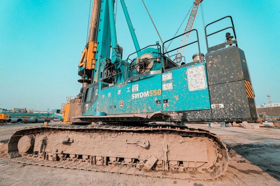 大國重器！山河智能超級裝備助力北京城市副中心綜合交通樞紐站建設(shè)