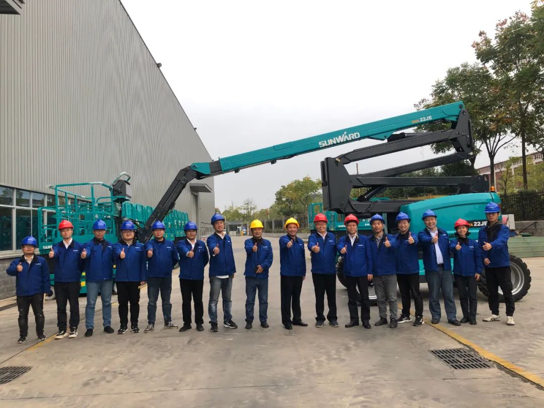 同級別作業(yè)高度最高！山河智能首款自主研發(fā)電動臂式高空作業(yè)平臺下線