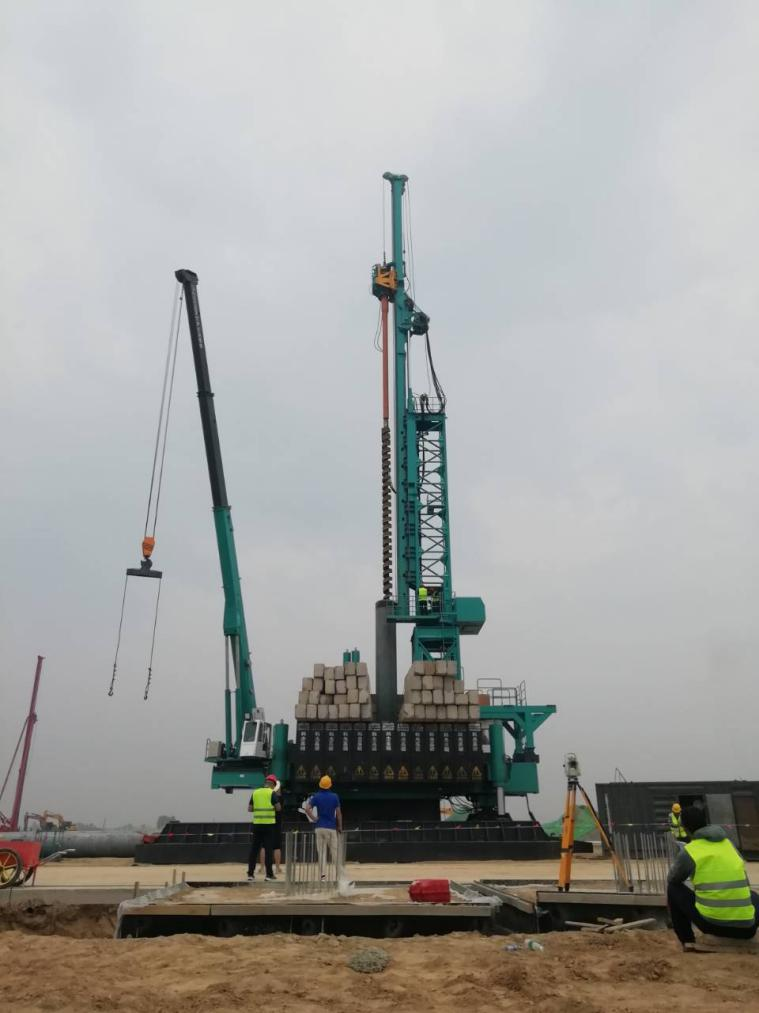 創(chuàng)下紀(jì)錄！山河智能引孔式靜力壓樁機(jī)首次應(yīng)用于高鐵項(xiàng)目