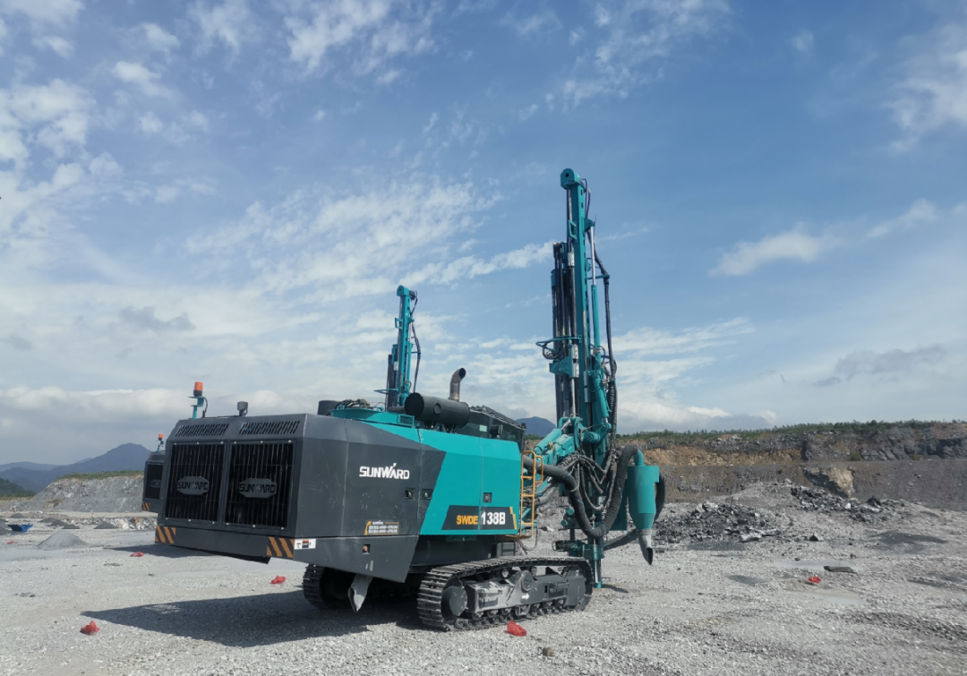 追加訂單！山河智能一體化潛孔鉆機(jī)助力海南華潤水泥獲好評(píng)