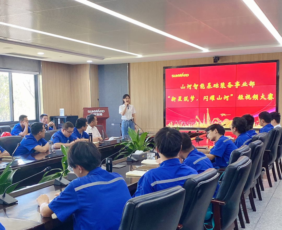 你好 2022！再見 2021！我與山河智能共成長