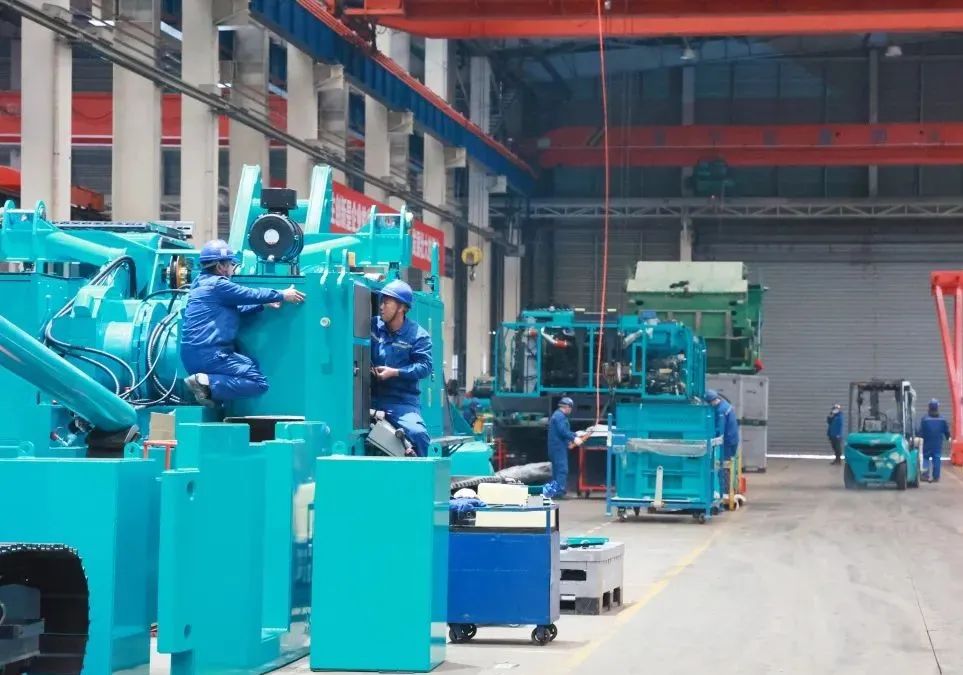 向著沖刺目標(biāo)全力以赴！山河智能正式開工