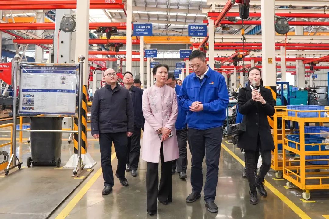 長沙市總工會、長沙經(jīng)開區(qū)總工會一行調(diào)研山河智能