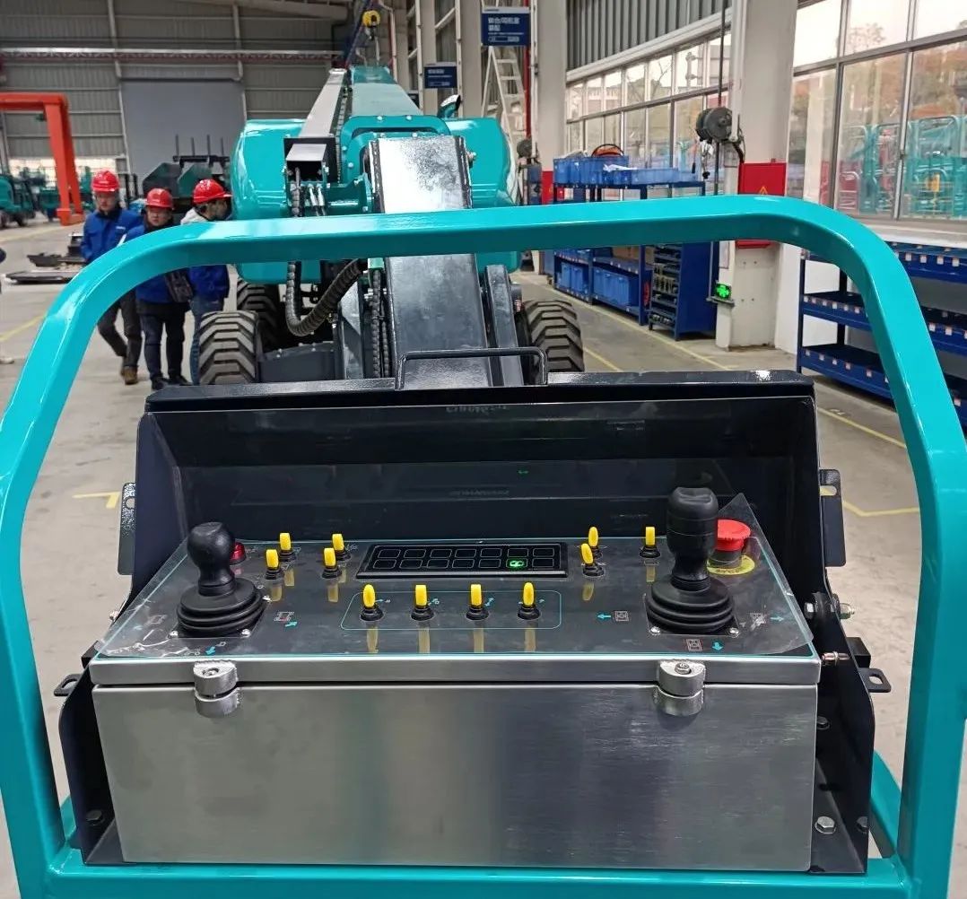 “拳”力出擊！山河智能首套自主研發(fā)臂車控制系統(tǒng)重磅來襲