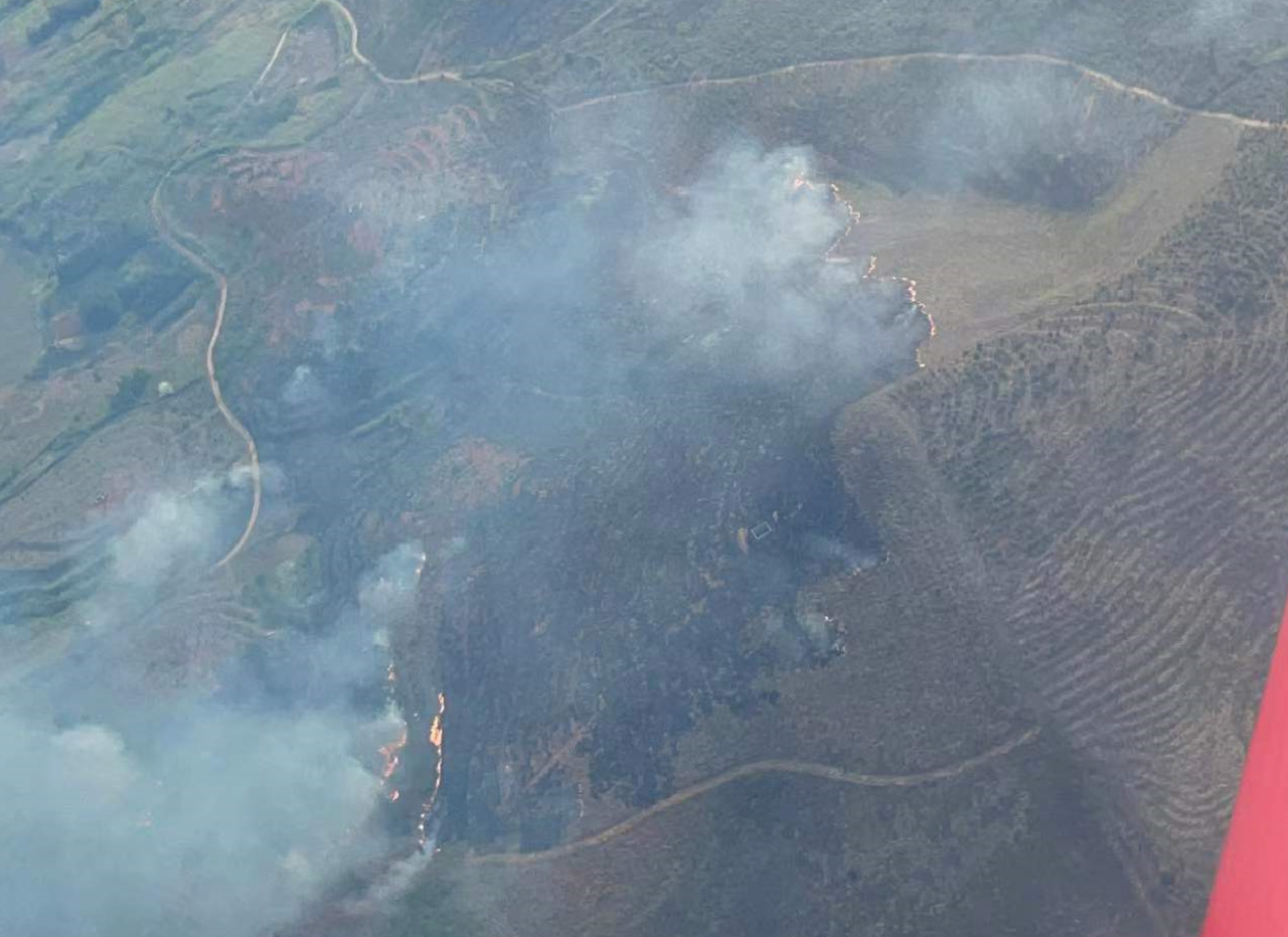 火情就是命令！湖南航空應(yīng)急救援隊(duì)山河機(jī)組展現(xiàn)“山河速度”