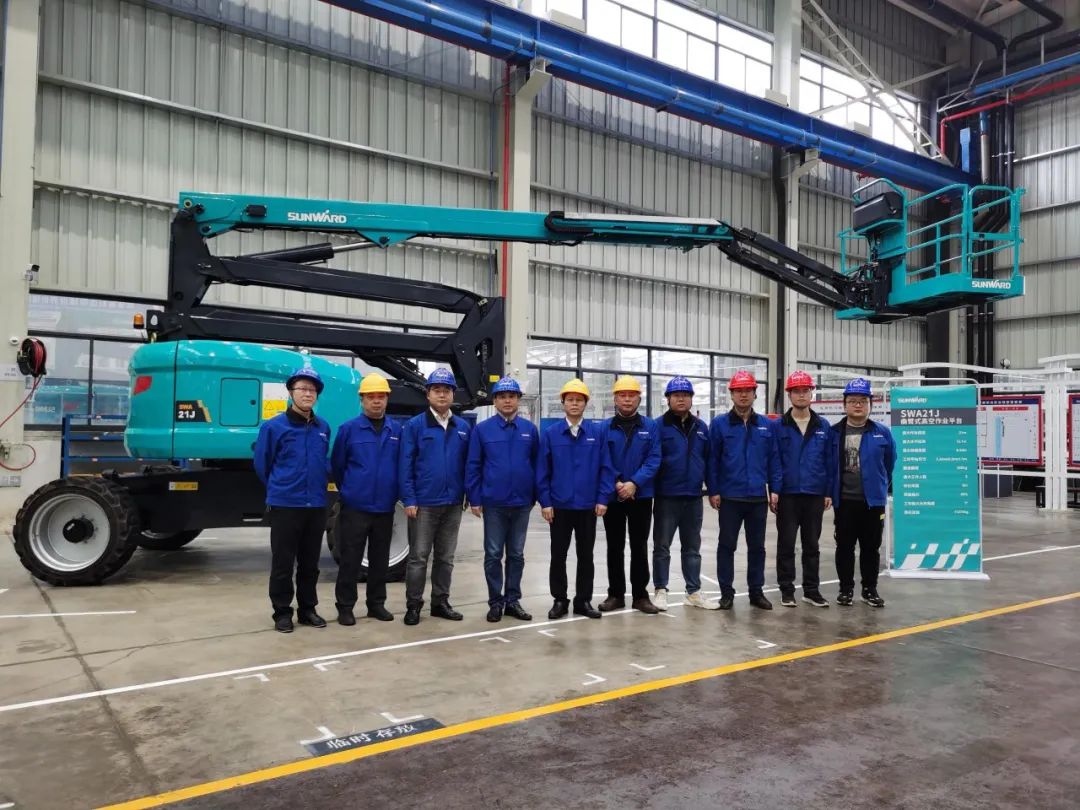 行業(yè)同級別產(chǎn)品之最！山河智能又一款曲臂式高空作業(yè)平臺成功下線