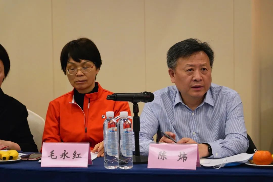 抱團(tuán)出海，攜手共贏！何清華帶隊(duì)赴湖南異地商會聯(lián)合會拜訪交流