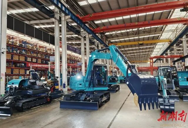 湖南日報 | 堅持創(chuàng)新驅(qū)動，山河智能助力打造國家重要先進制造業(yè)高地