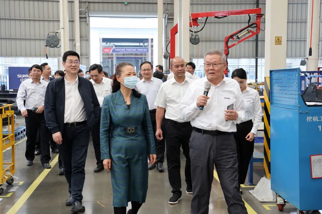 深化產(chǎn)學研合作！中南大學校長、中國工程院院士田紅旗率團拜訪山河智能