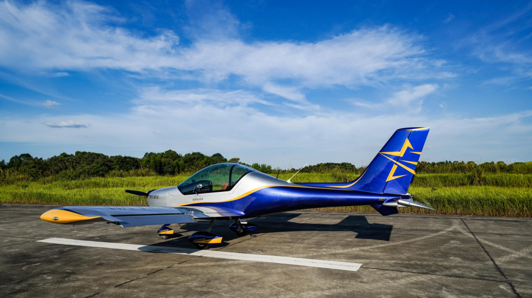 圖集 | 阿若拉穿“鯊”衣，還有更多套裝為天空添彩！