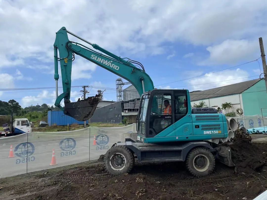 “山河綠”邁向南太平洋島，山河智能輪挖助力斐濟(jì)基礎(chǔ)設(shè)施建設(shè)