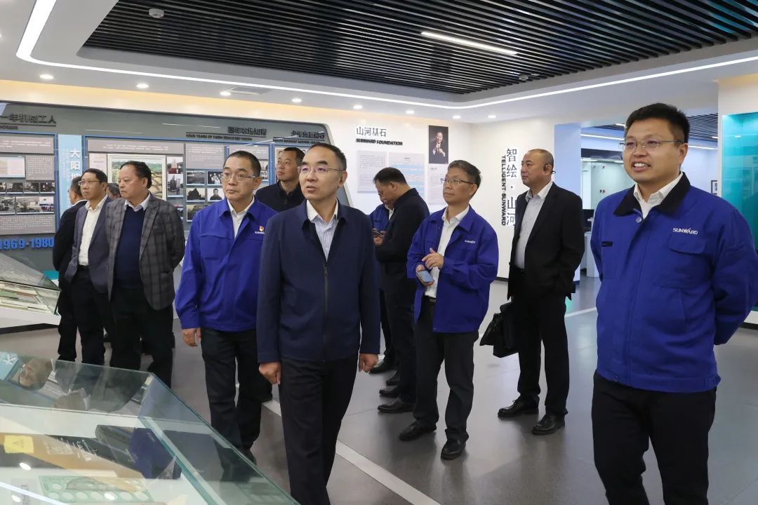 強(qiáng)強(qiáng)聯(lián)合，夯實(shí)湖南工程建設(shè)湘軍！山河智能與湖南路橋簽訂戰(zhàn)略合作協(xié)議