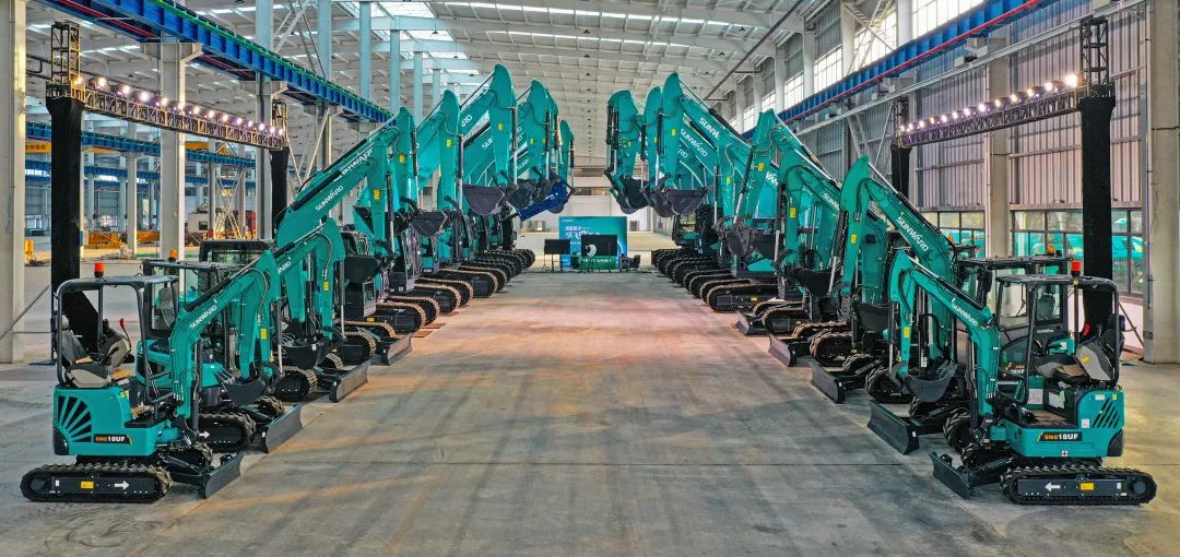 助力“雙碳”目標！山河智能集中發(fā)布F系列國四挖掘機