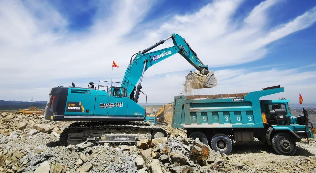 為實(shí)現(xiàn)“雙碳”目標(biāo)貢獻(xiàn)力量！山河智能混合動力挖掘機(jī)項目入圍又一全國重要賽事總決賽